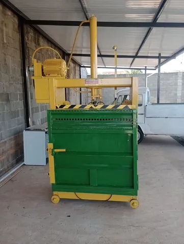 Máquina prensa para Reciclar (Enfardadeira reciclagem)