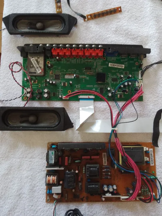 Placa sinal + placa  fonte + TV cce 32  tvlcd