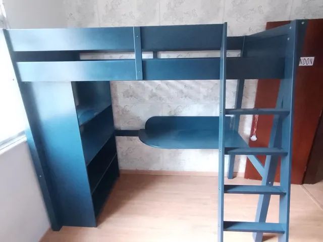 Conjunto de cama com escrivaninha e preteleiras ETNA