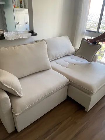 Sofá cama linho com almofadas 