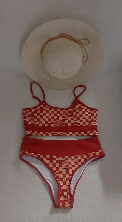 Biquíni com bojo - Tam. M e chapéu de praia Novos - Foto 3