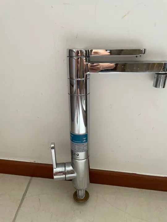 Torneira de Cozinha - semi nova - Foto 3