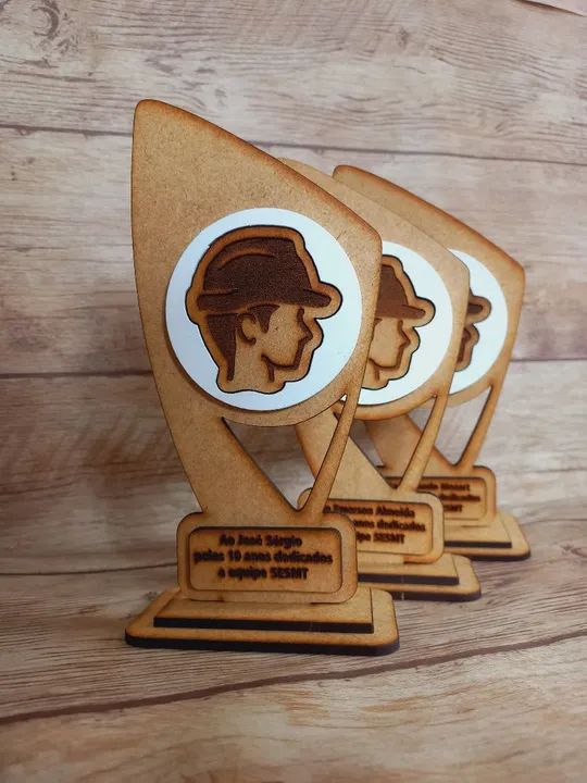 Troféus em MDF - Foto 3