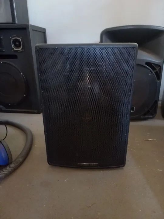 Caixa passiva semi nova Sound box 12 