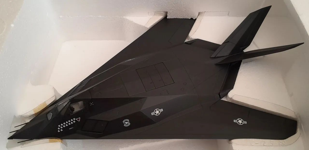 Lockheed F-117 Nighthawk 1/48 Franklin Mint - Brinquedos e Jogos