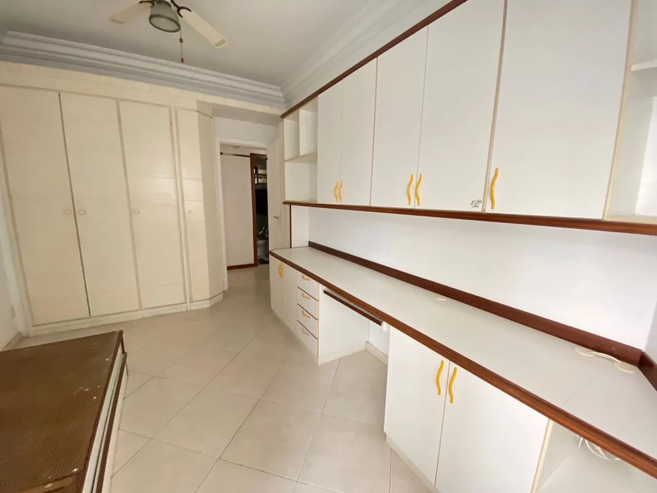 Prédio frente mar - 4 quartos amplo - 3 vagas  - Foto 13