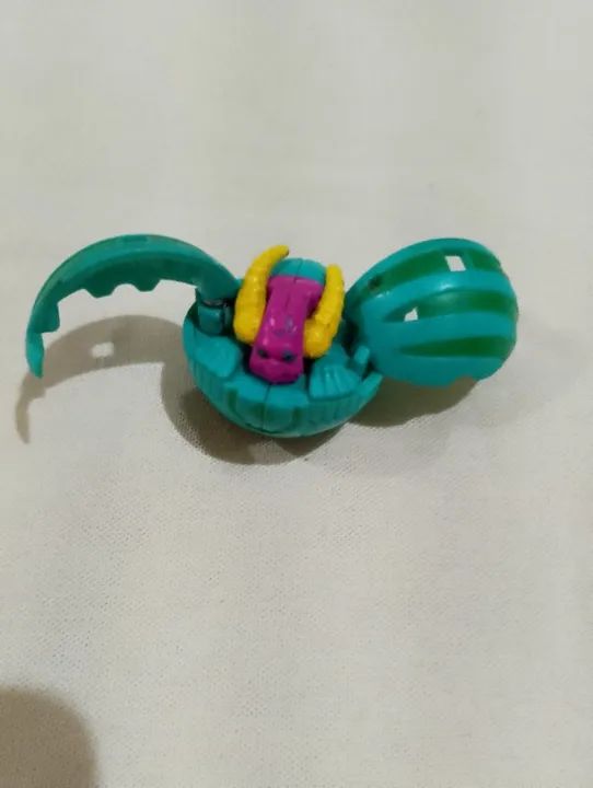 2 Bonecos Bakugan Battle red helix dragonoid e Gargonoid Ventus McDonalds - Foto 6
