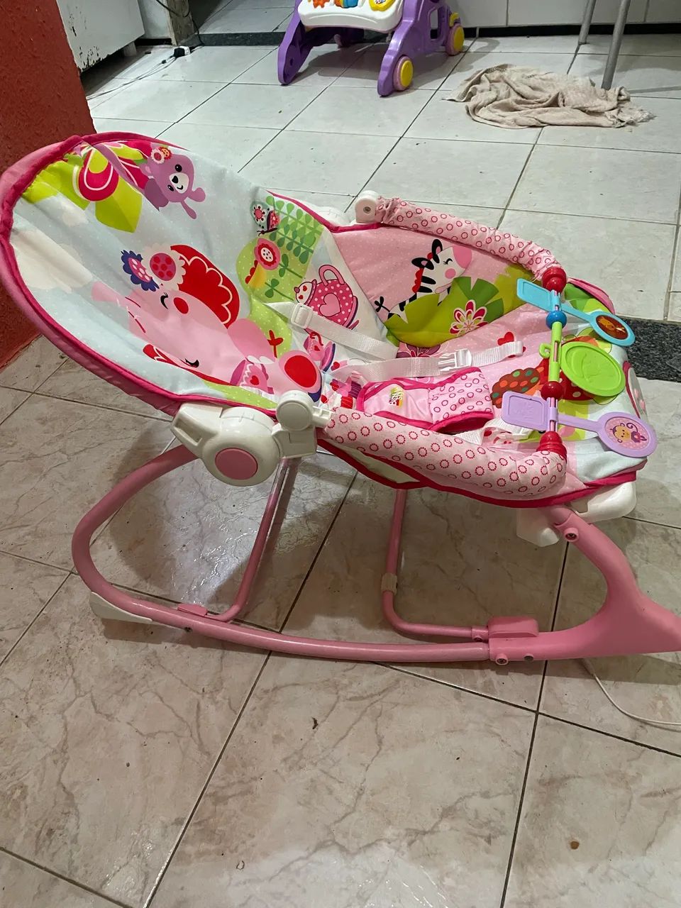 Cadeirinha vibratória de bebê  - Foto 4