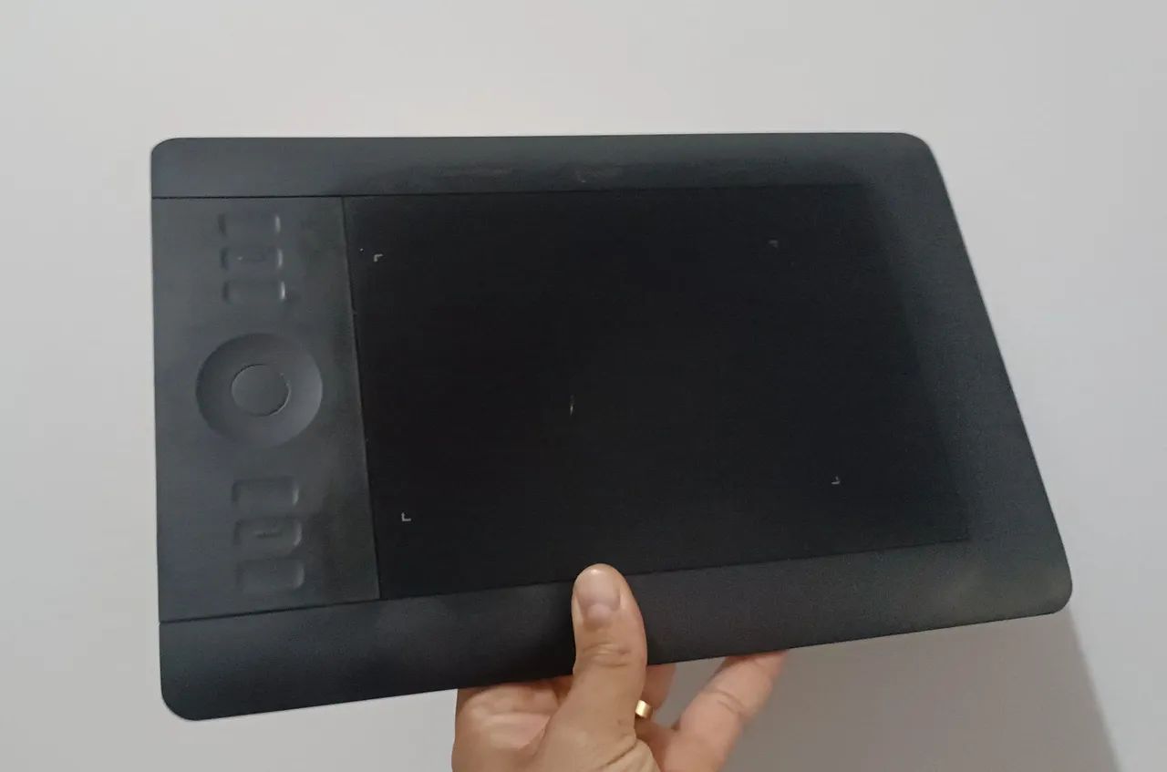 Mesa Digitalizadora Wacom Intuos 5 touch modelo PTH-450