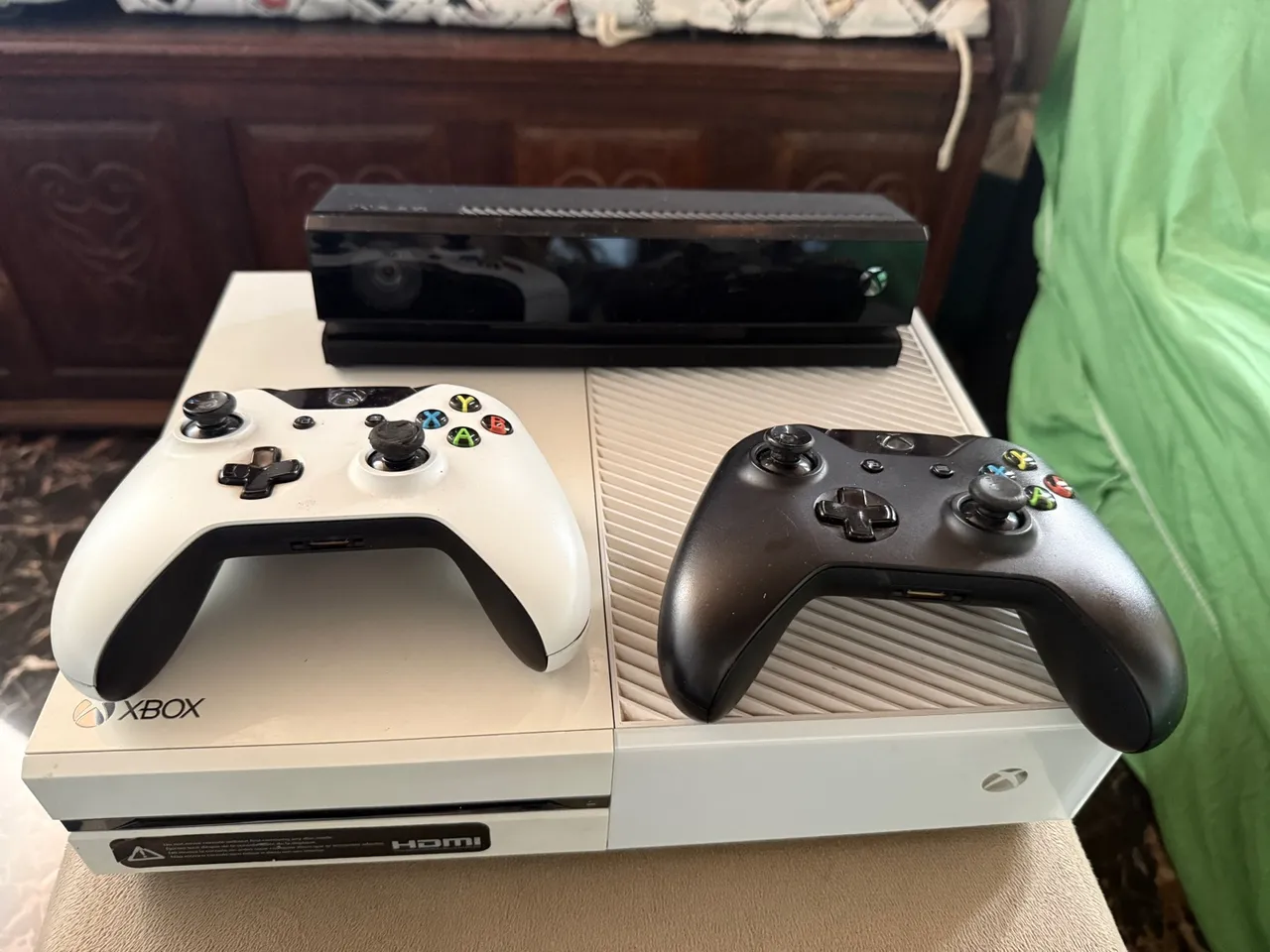 Xbox one + kinect + 2 controles originais
