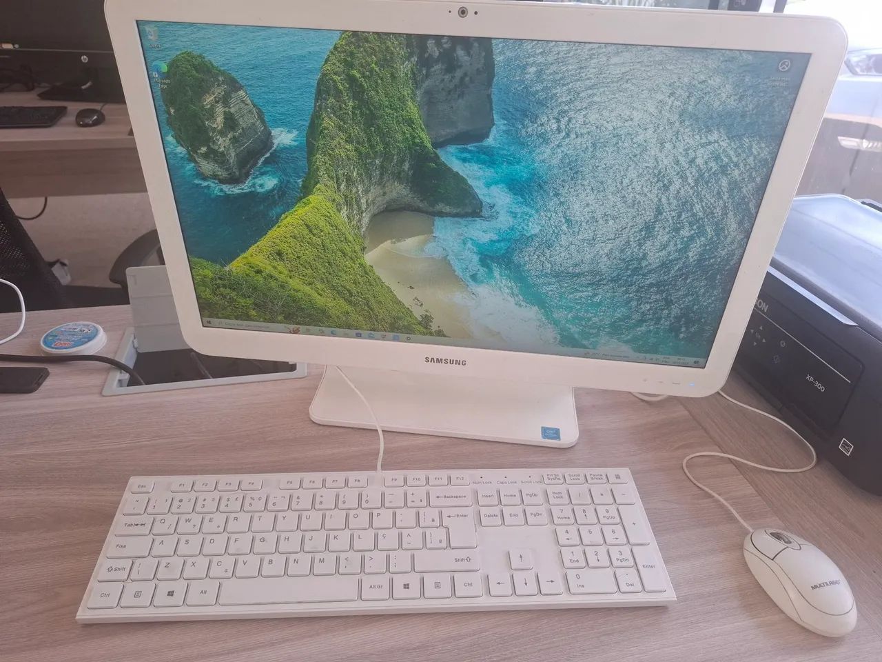PC All in One Samsung Intel Celeron 3865U Dual Core 7 Geração  1.8 GHz