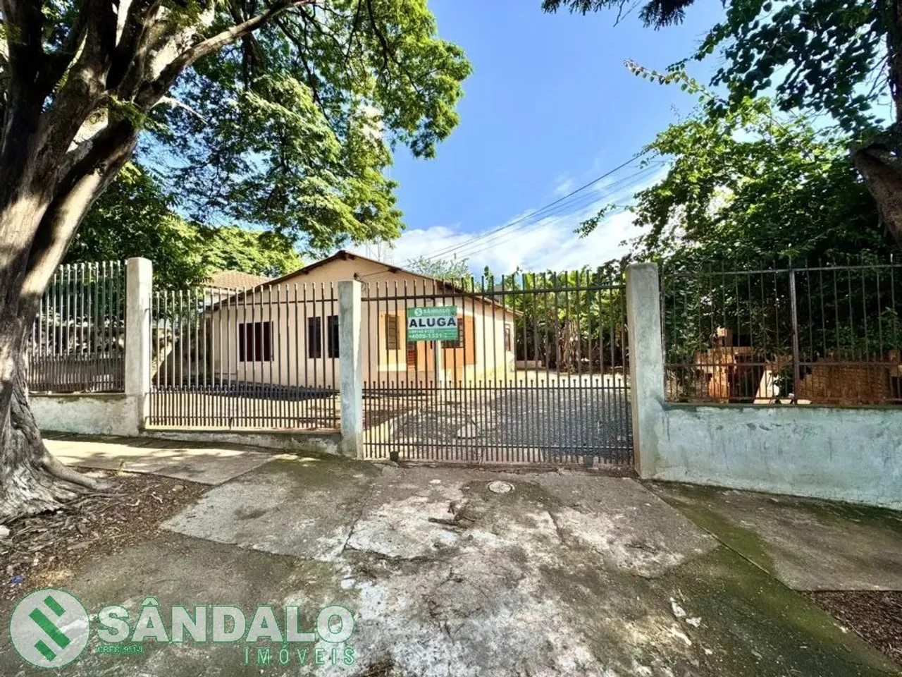 Casa com 3 quartos para alugar por R$ 750.00, 87.46 m2 - CONJUNTO HABITACIONAL JOAO DE BAR