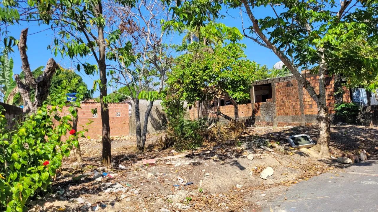 VENDO Terreno com ÓTIMA LOCALIZAÇÃO no tamanho de 16x20=320m2 / Próximo do Nova Era do viv