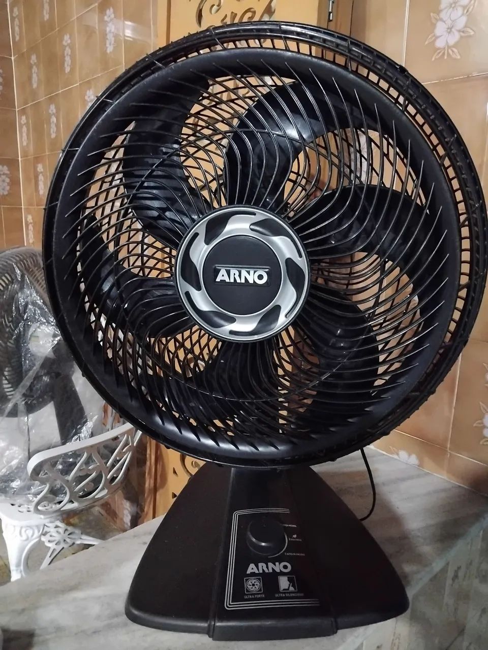 Adda Ventilador 40 40 X 40 X 10 AD0405X-G70 5 V DC 0,11 A 0,55 W Air Fan 4 C 2 Hilos