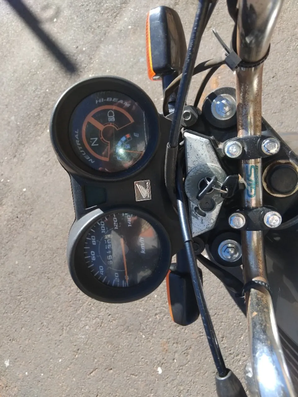 Vende-se Titan 2008