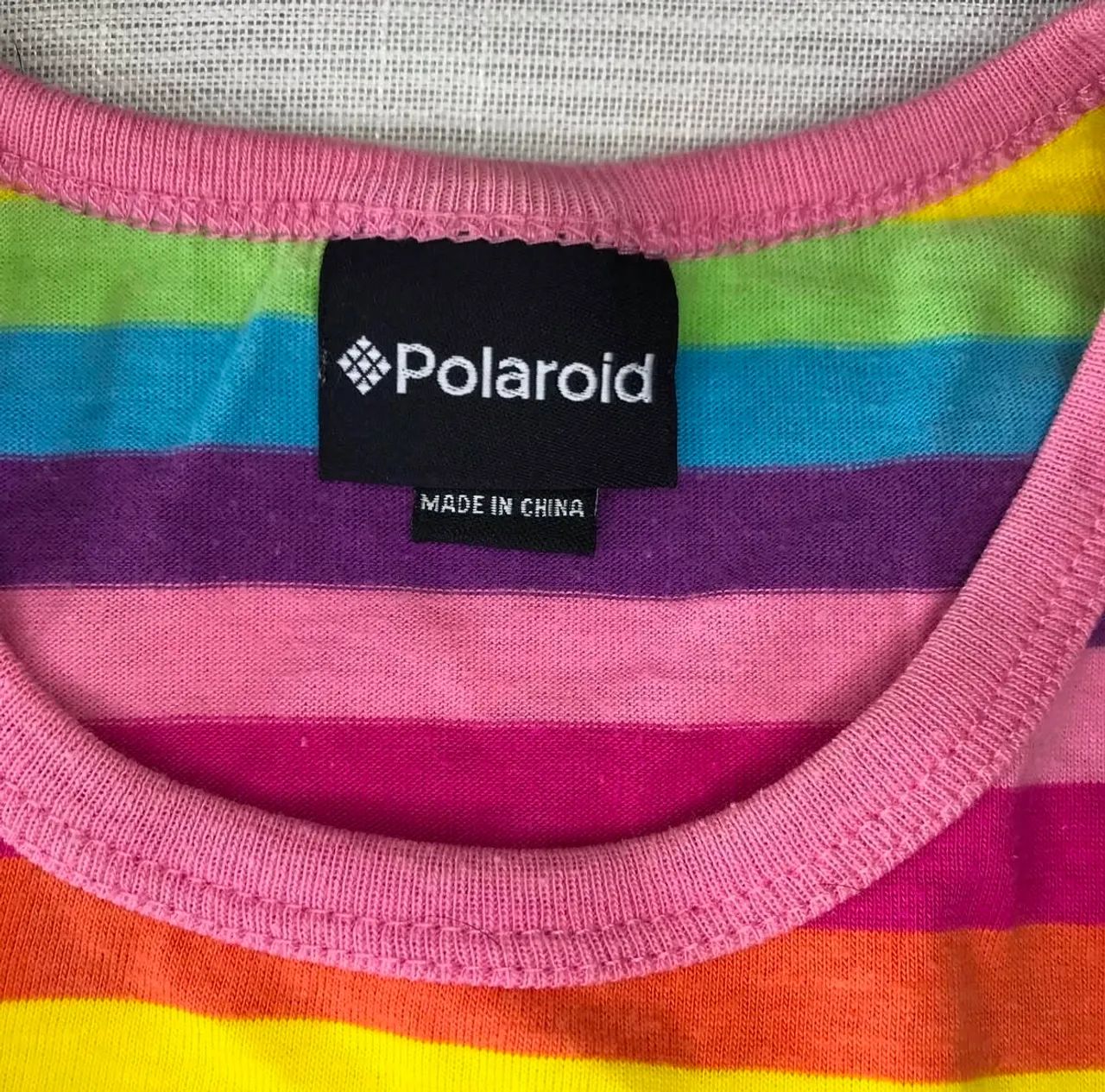 blusa cropped polaroid colorida  - Foto 4