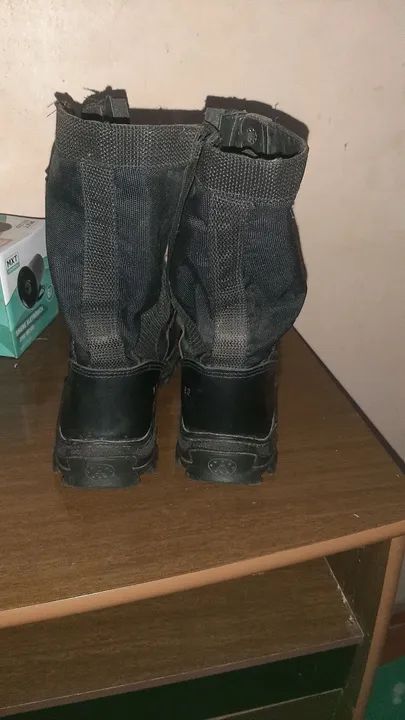 Vende -se cuturno  número 41 usado ,poucas vezes 