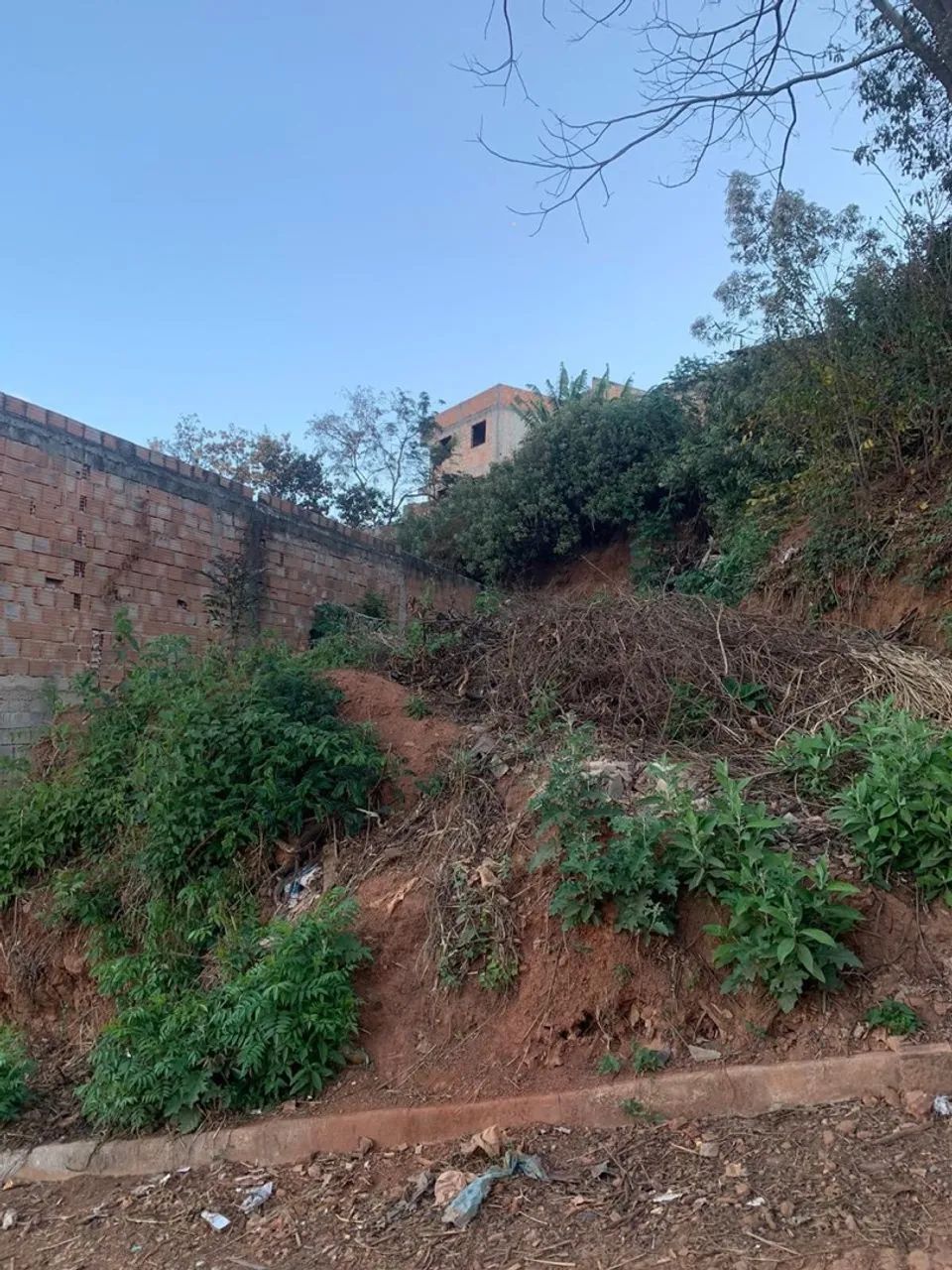 Meio lote em Sabará nossa senhora de Fátima