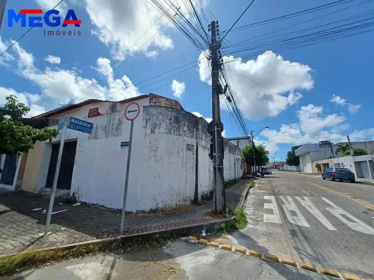 Casa comercial de no bairro Cambeba - Fortaleza, Ce