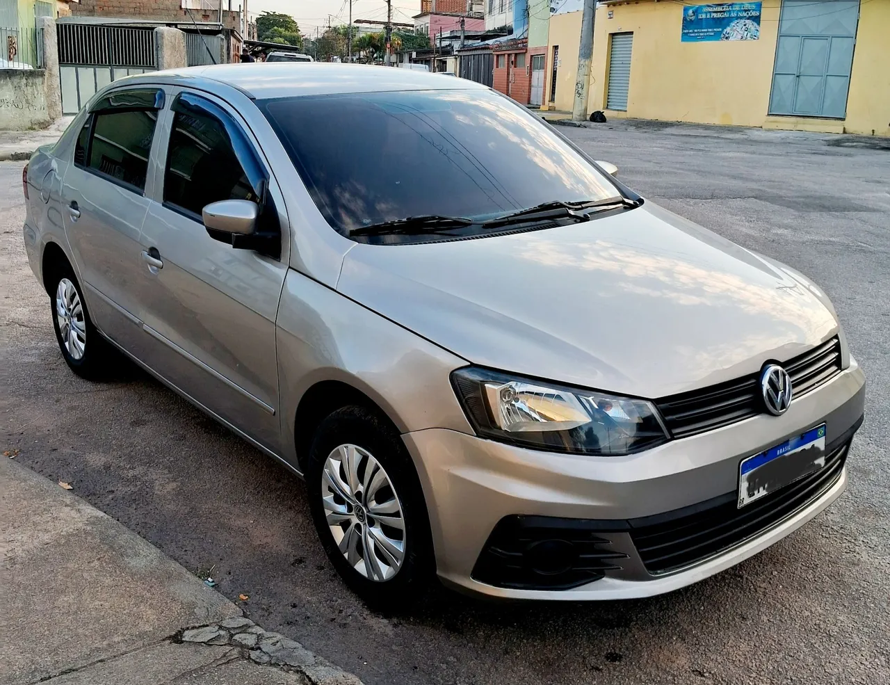 Voyage 1.6 2018 com GNV
