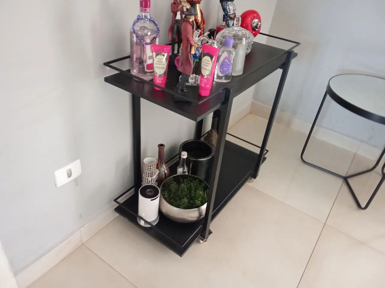 Carrinho de Bar em Metal Preto - Foto 2