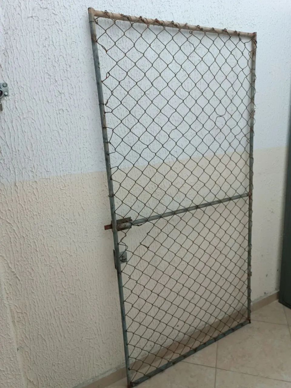 Portão usado....largura 94cm X altura 1.8464288362539265120