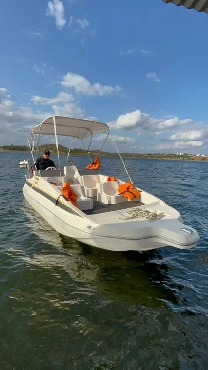 Lancha impecável para seus momentos de lazer! - Foto 3