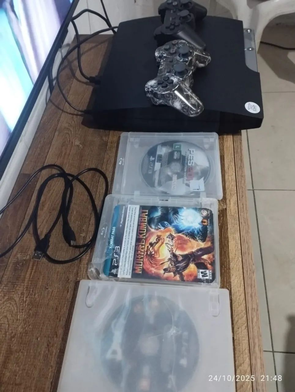 Vende-se videogame Playstation 3 seminovo funcionando perfeitamente para uso - Foto 3