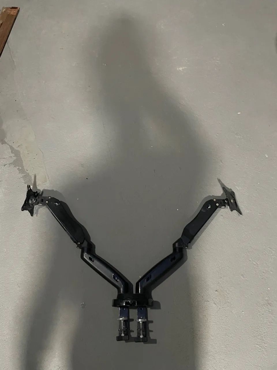 Suporte articulado elg para dois monitores  - Foto 2