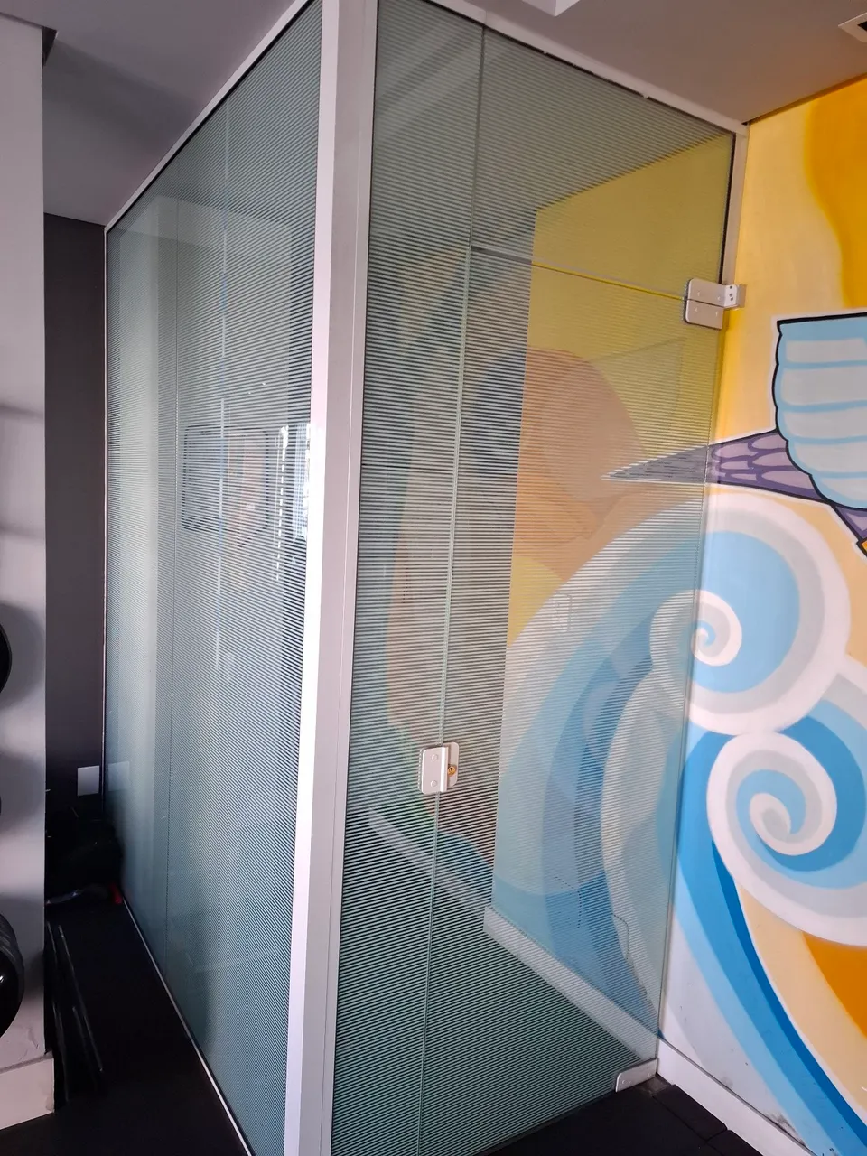 Divisória de Vidro com Design Moderno