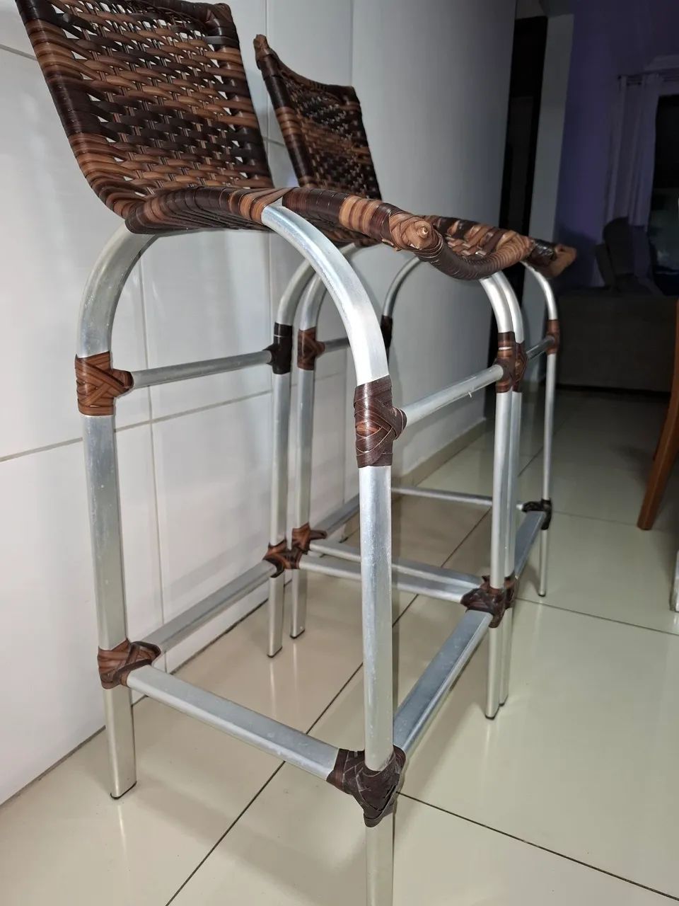 Conjunto de Cadeiras em Fibra Sintética - Foto 2
