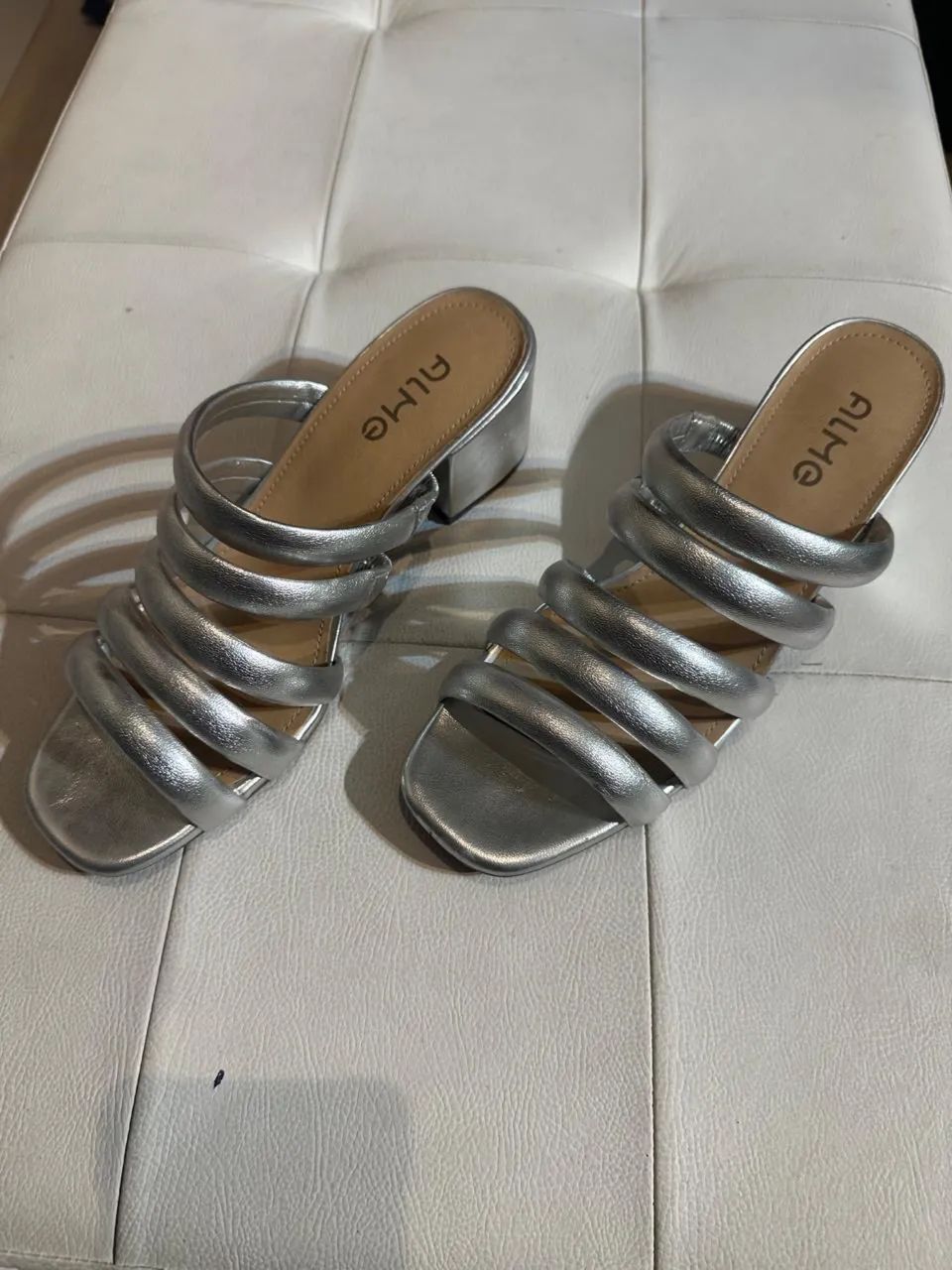 Sandália 36, usada 2x!!! Muito linda 