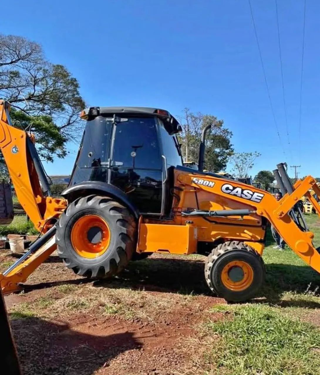 Retroescavadeira  - Foto 3