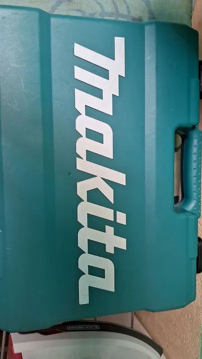 Parafusadeira e furadeira Makita 