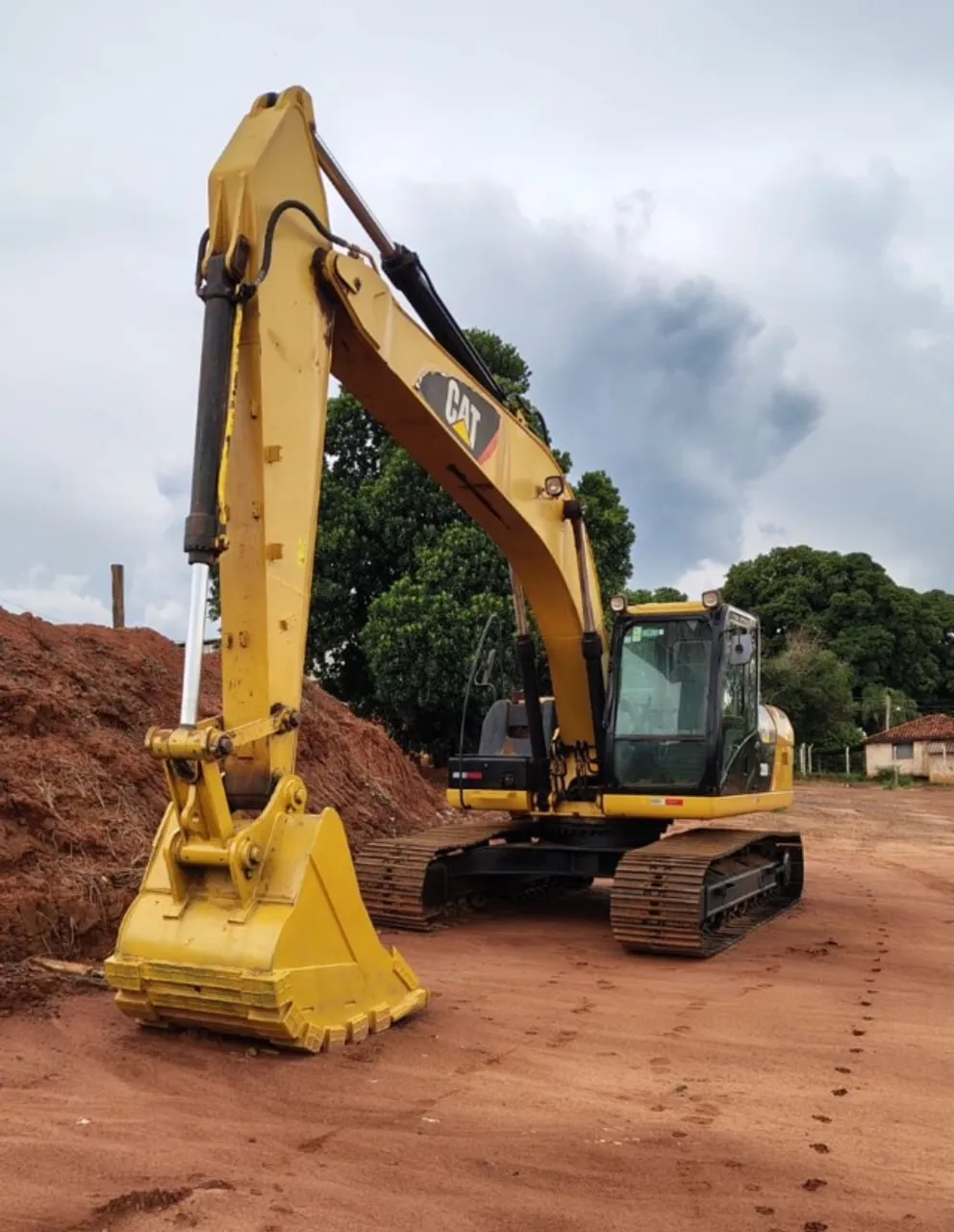Caterpillar 320D2L