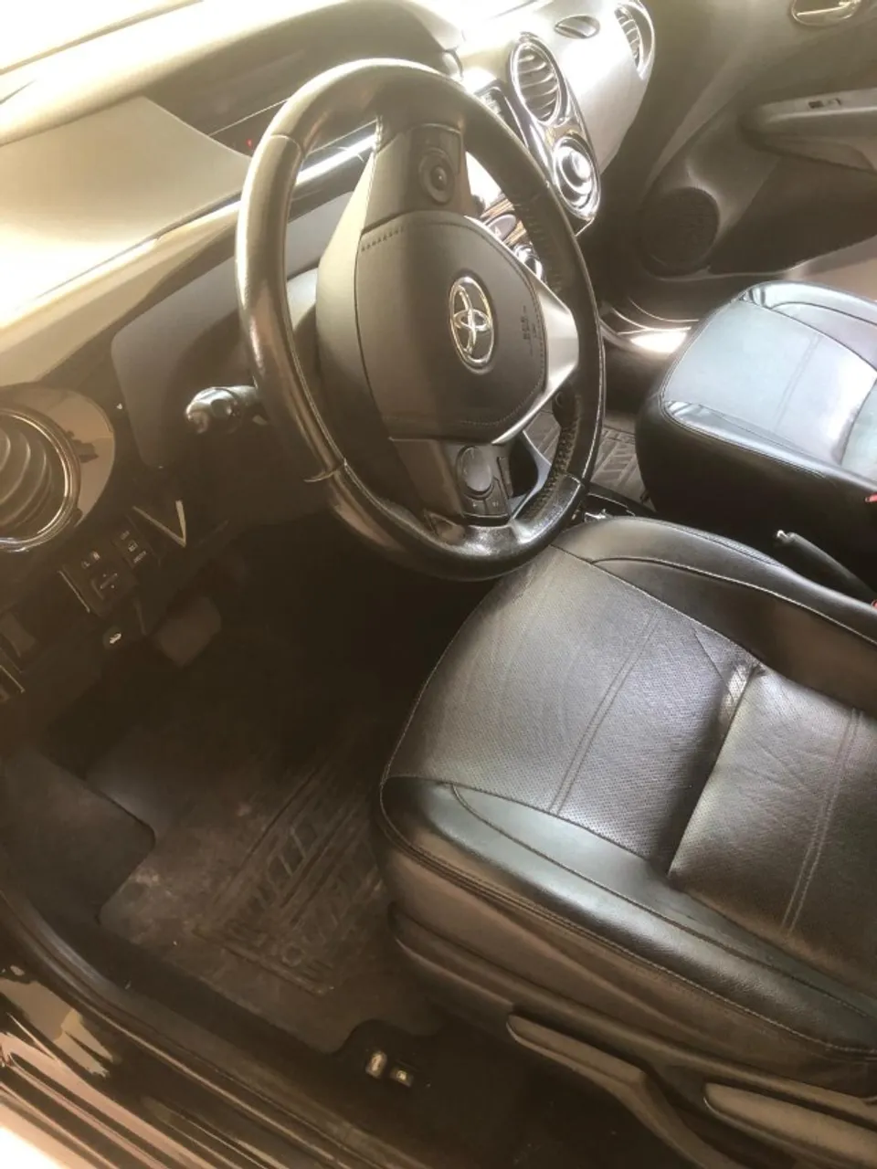 Toyota Etios Seda Platinum 16/17