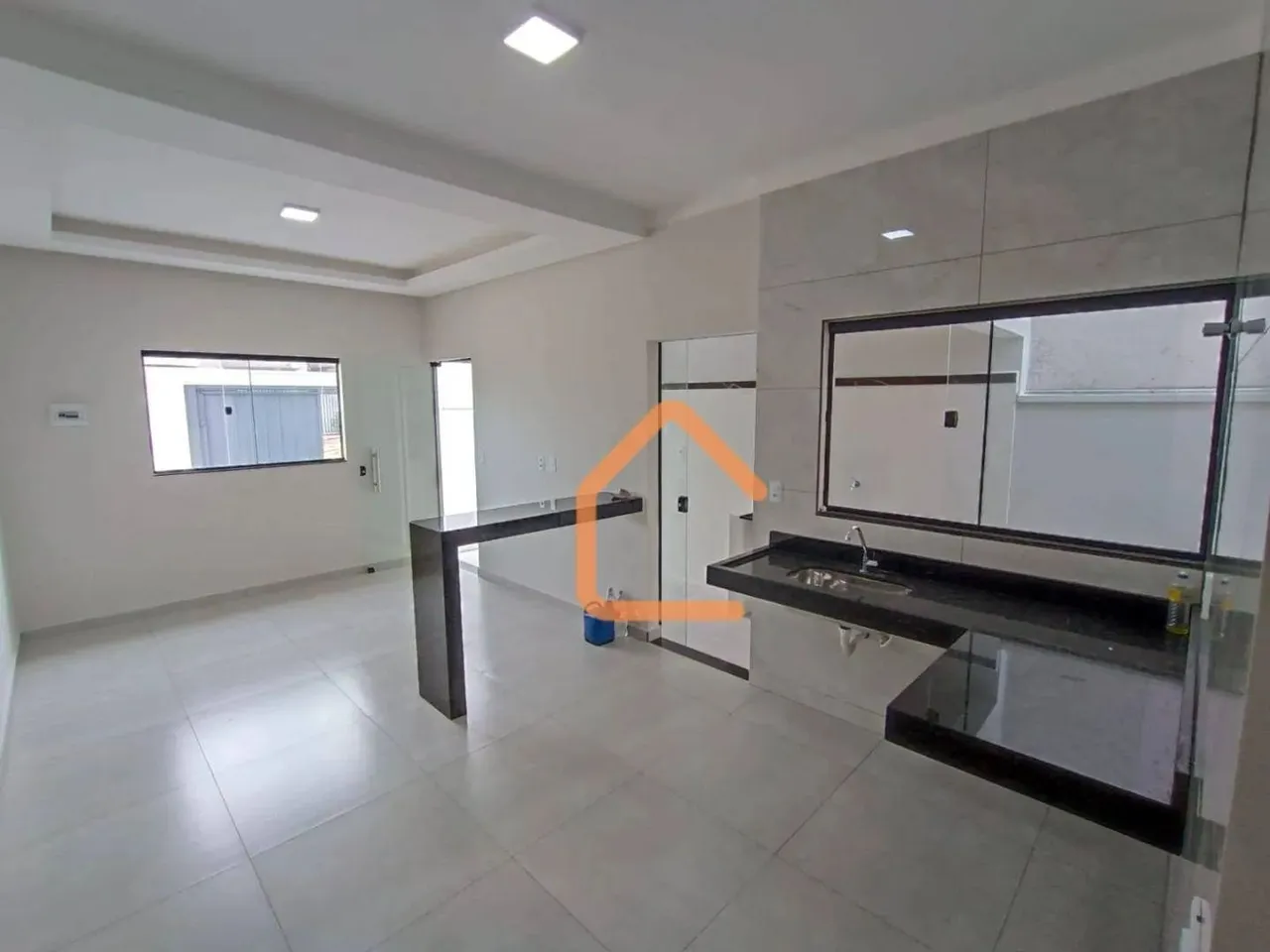 Casa com 2 dormitórios à venda, 64 m² por R$ 340.000,00 - Parque Real - Pouso Alegre/MG