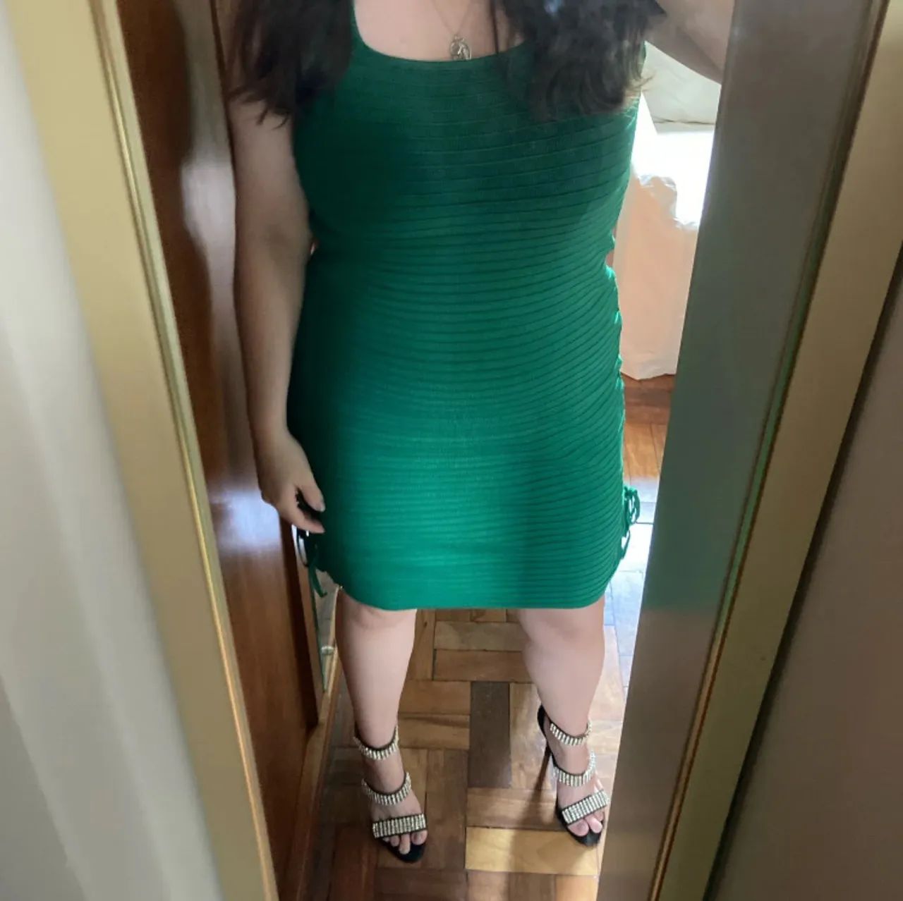 Vestido bandagem verde Carmen Steffens - Foto 3