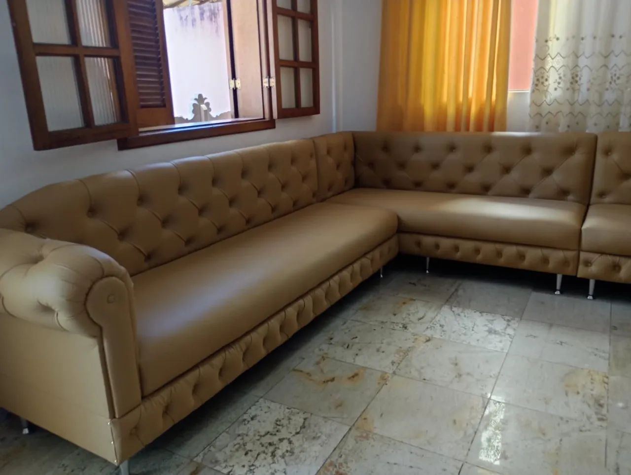 Sofá Clássico Chesterfield  - Foto 5