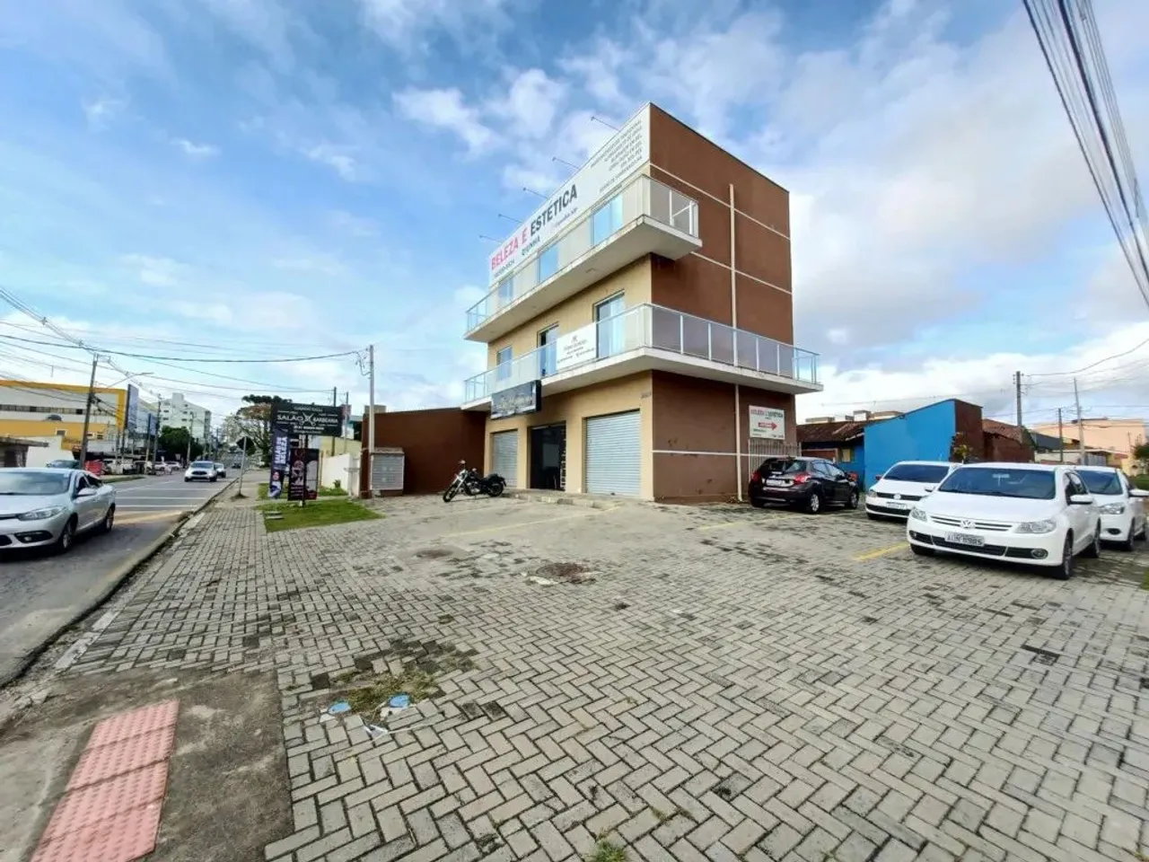 Loja para alugar por R$ 2000.00, 70.00 m2 - AFONSO PENA - SAO JOSE DOS PINHAIS/PR