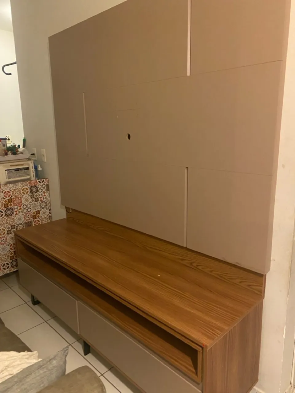Rack com Painel TV até 65 Polegadas Antares Off White/Freijó - DJ Móveis