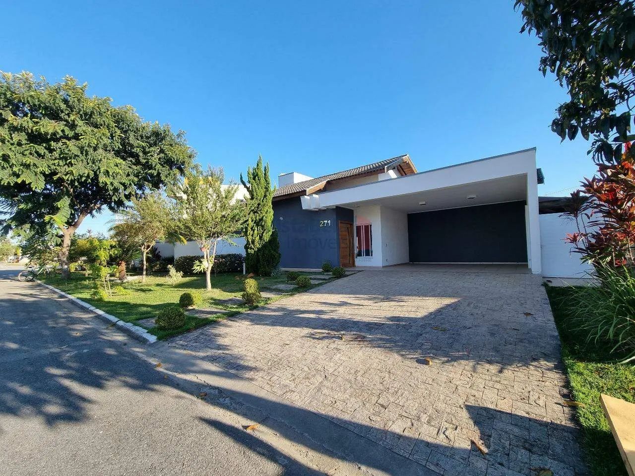 Casa em Condomínio para aluguel, 3 quartos, 3 suítes, 4 vagas, Residencial Village Splendo