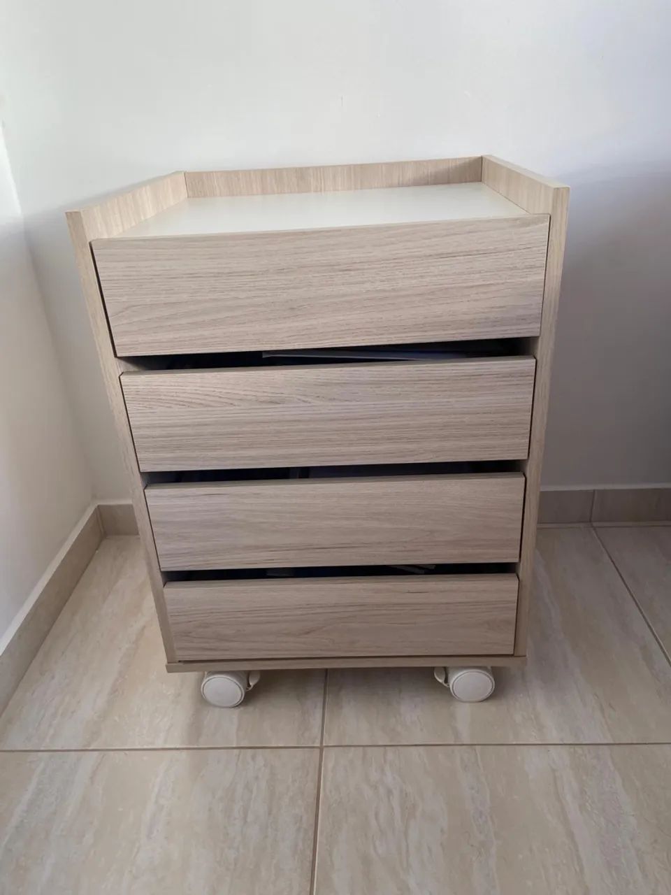 Cômoda/Gaveteiro com Rodinhas Tok Stok- Ideal para Organizar