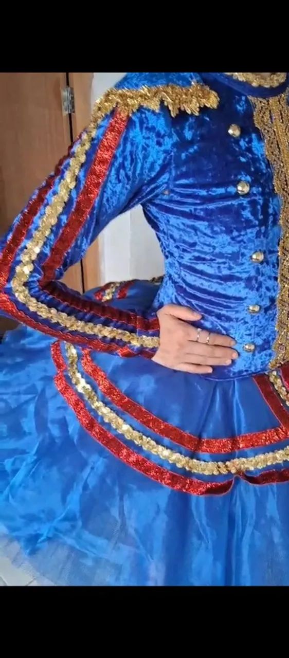 Fantasia Azul com Detalhes Dourados - Foto 2