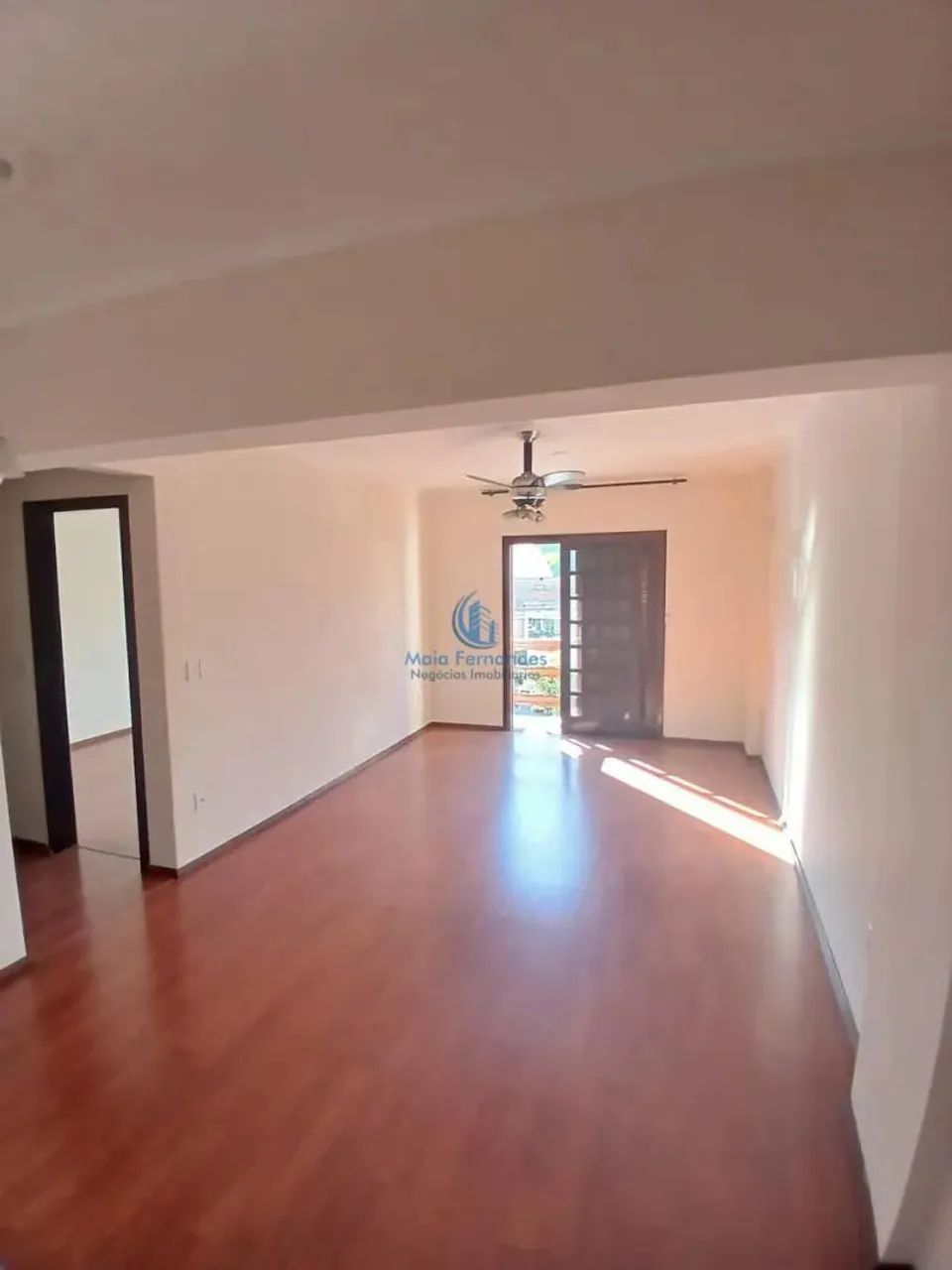 Apartamento para aluguel em São Lourenço, Centro. REF: AL115