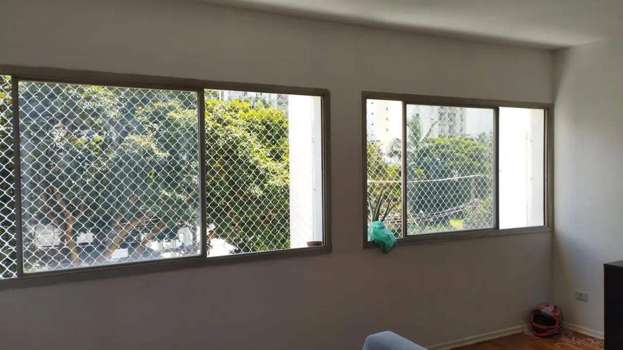 Varanda com sacada e cobertura em madeira - Foto 2