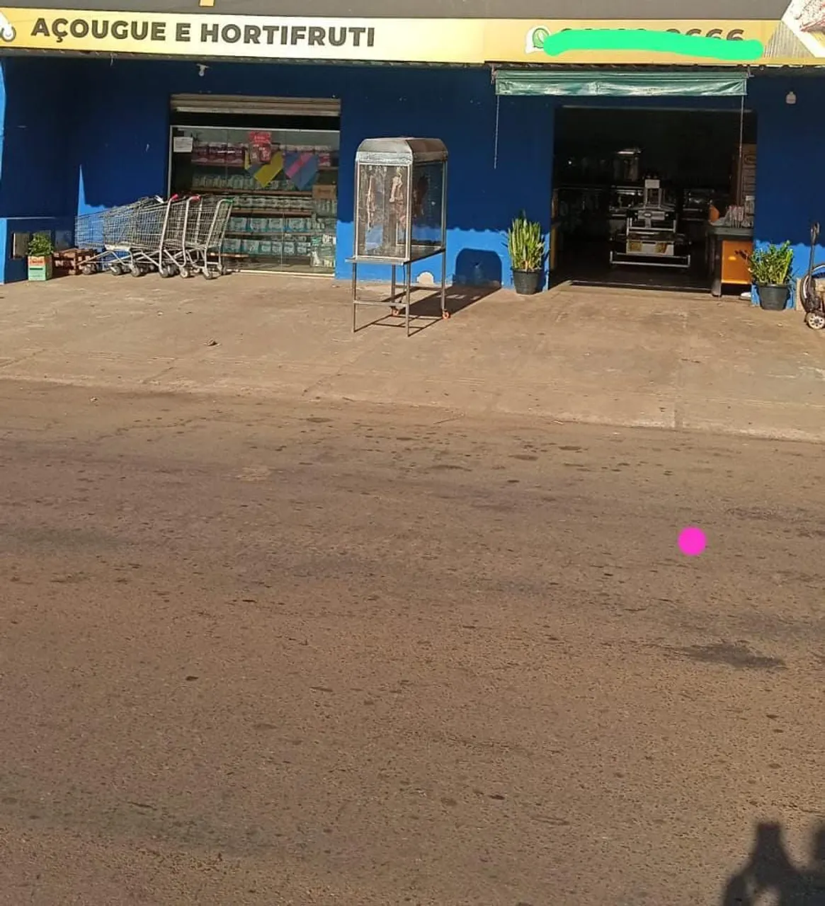 Supermercado à venda no residencial Santa Efigênia em Goiânia