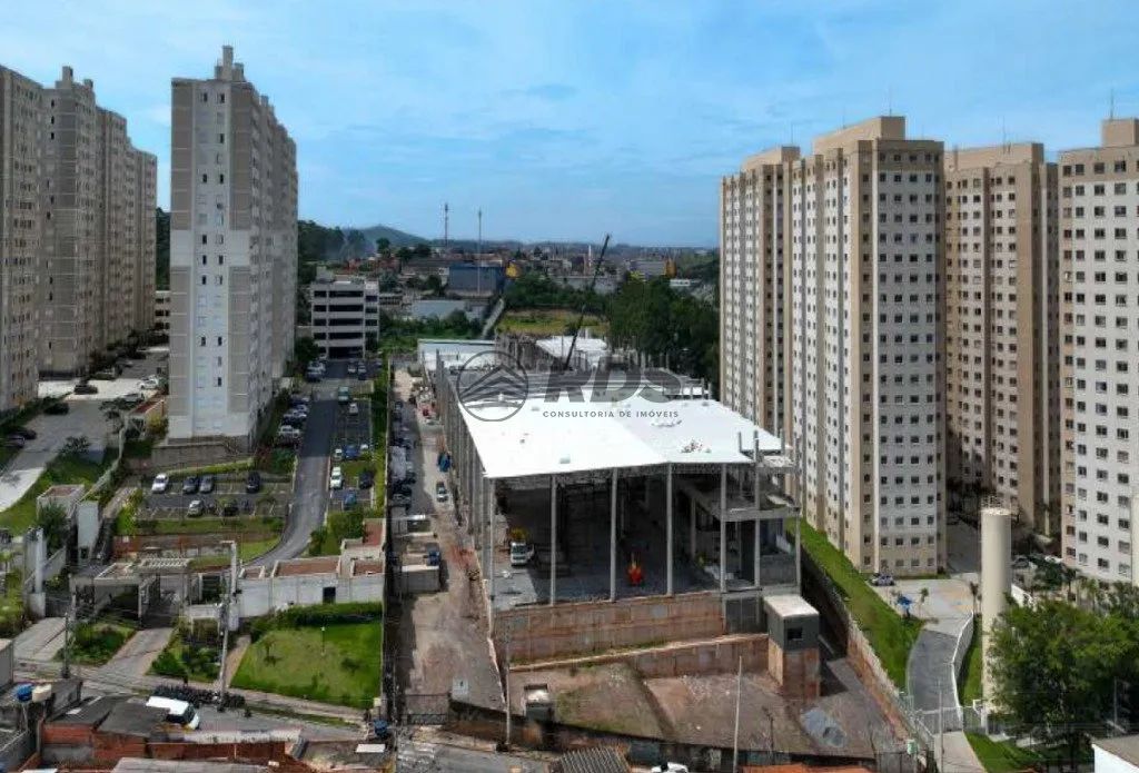 Galpão em Condomínio.