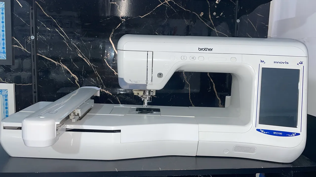 Máquina de Bordar Brother Innov-is BP2100