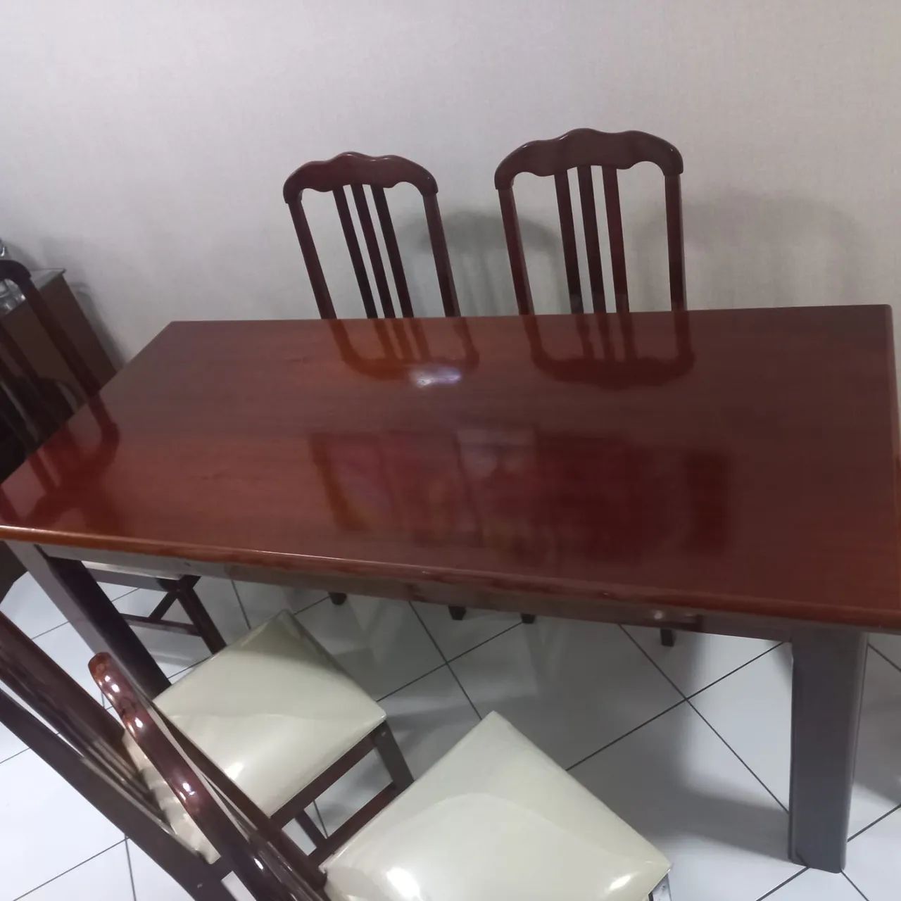 Mesa de Jantar em Madeira Maciça com assento em tecido linho - Foto 2